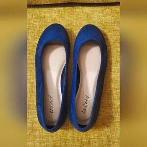 New, never worn. Atiawee flats. Navy. Size 10.5